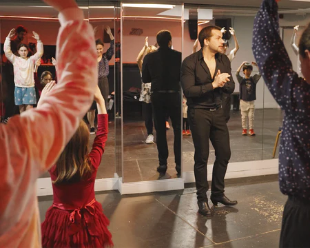 EINE MEISTERKLASSE HINZUFÜGEN (30 MIN.)